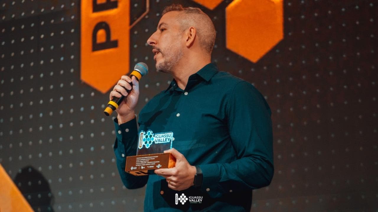 Prof. Thiago Naves, Ph.D